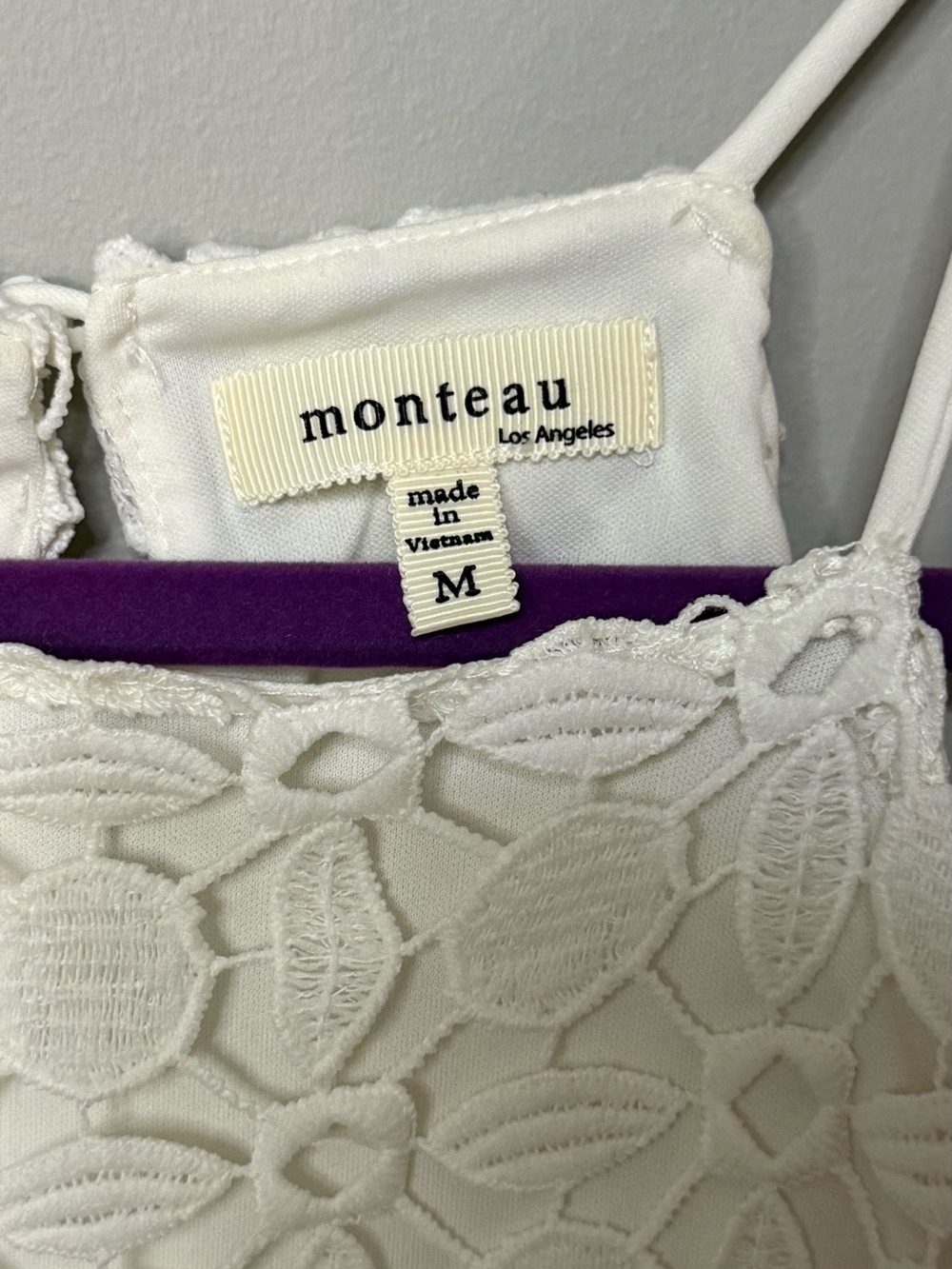 NWOT Monteau White Lace Halter Tank Top Size Medium - Picture 2 of 8